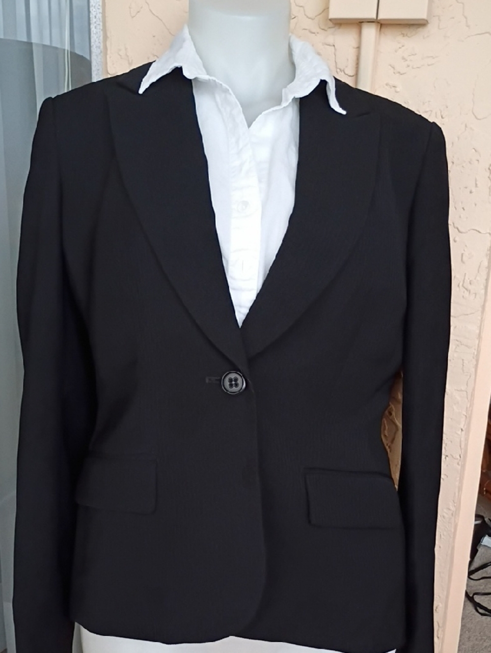 Jones New York Black Single-Button Blazer with Notch Lapel